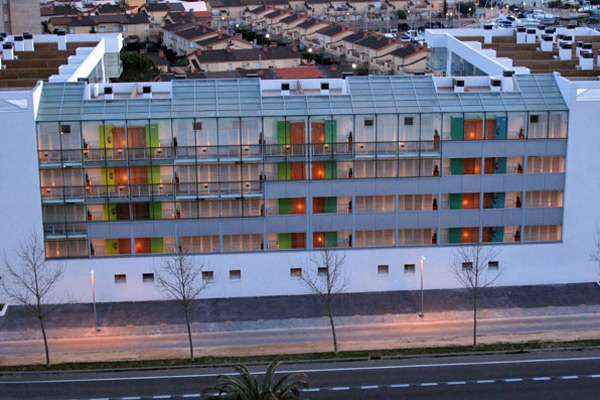 Muro Cortina, Lucernario, Ventanas de Aluminio y Revestimiento de Alucobond